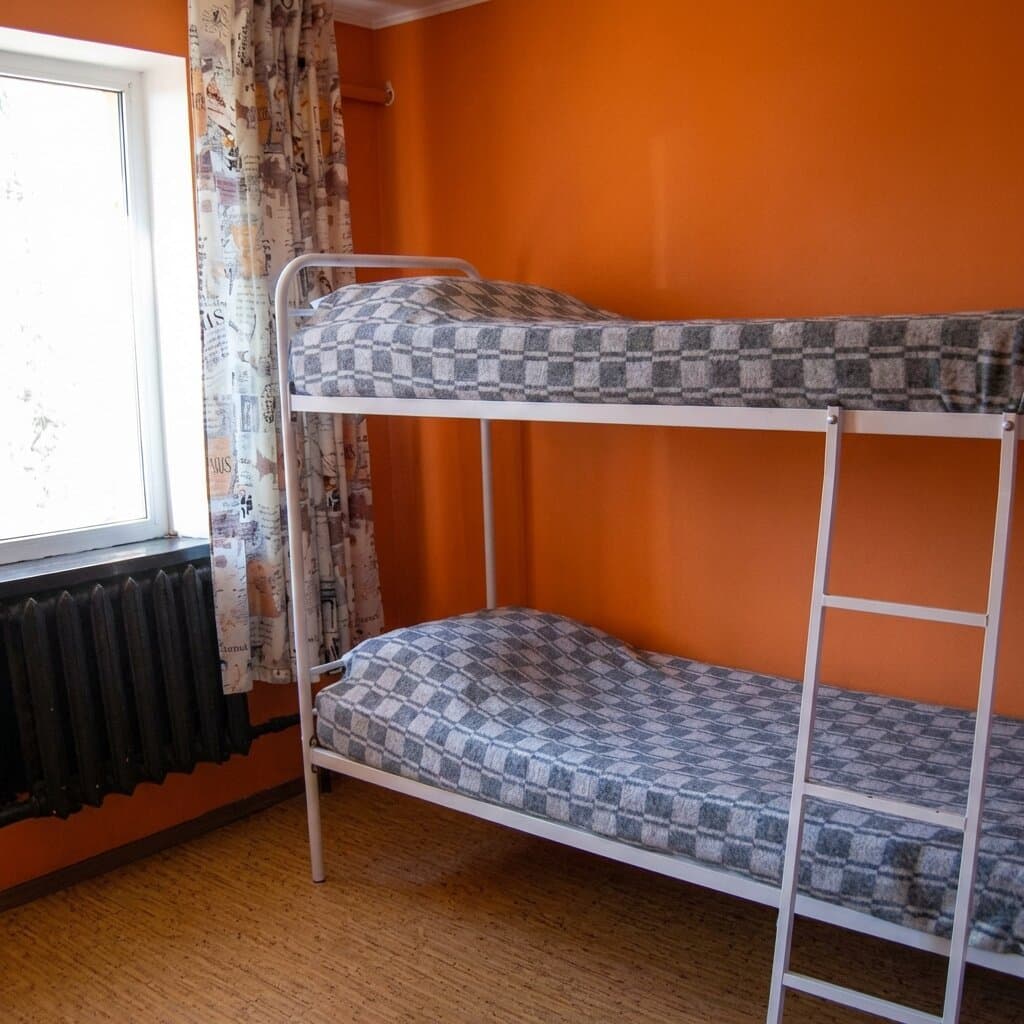 Місце в жіночому номері - 2