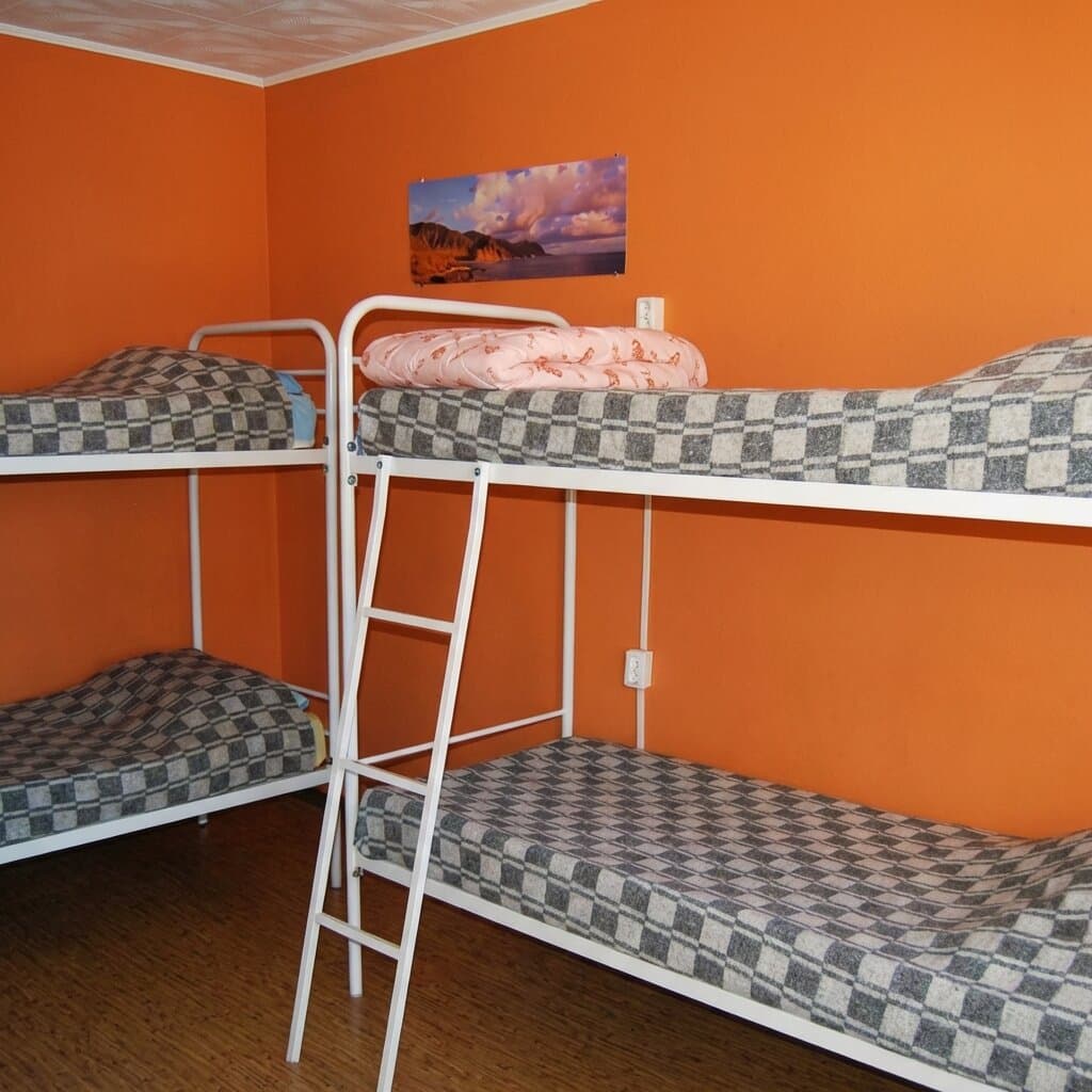 Місце в жіночому номері - 1