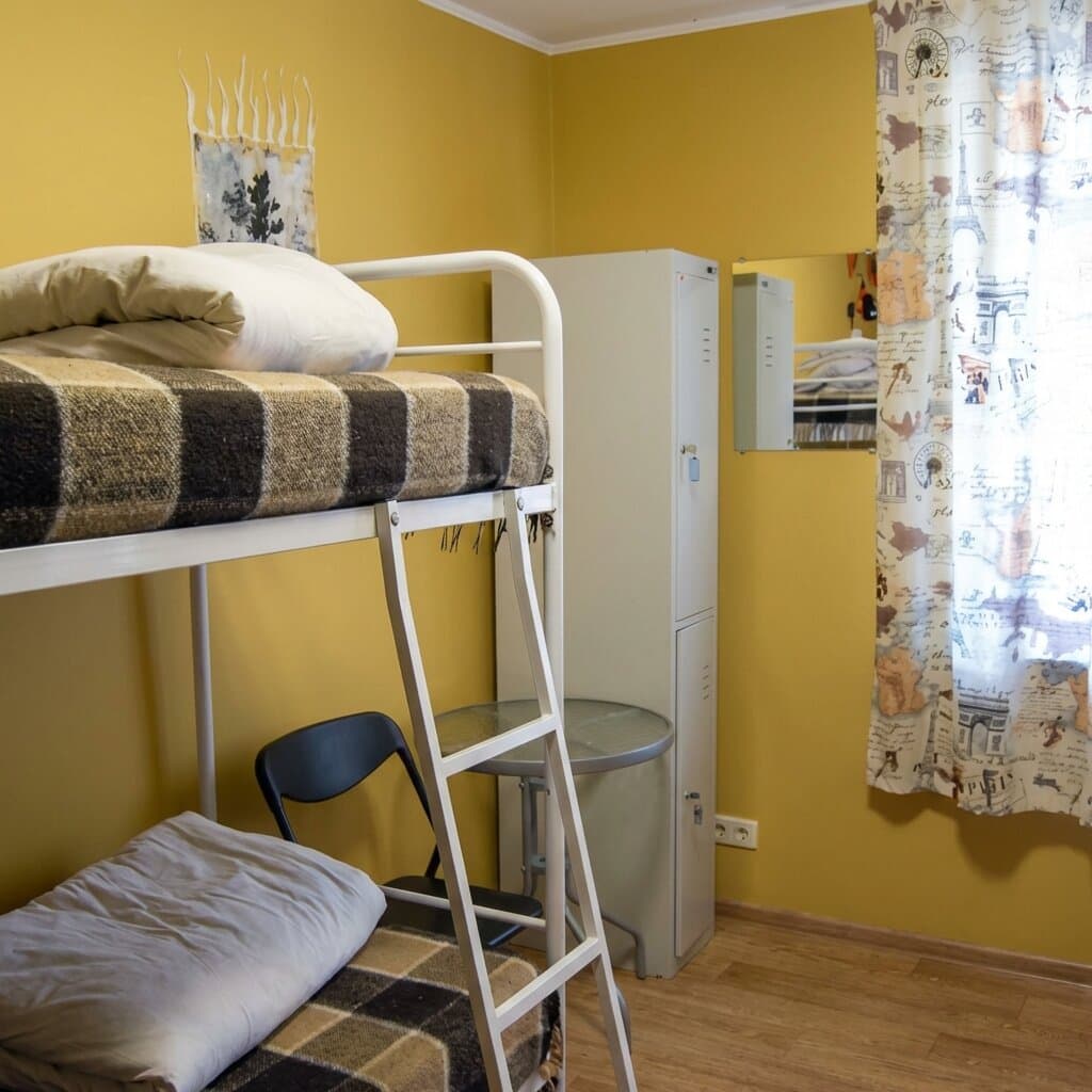 Місце в чоловічому номері - 1